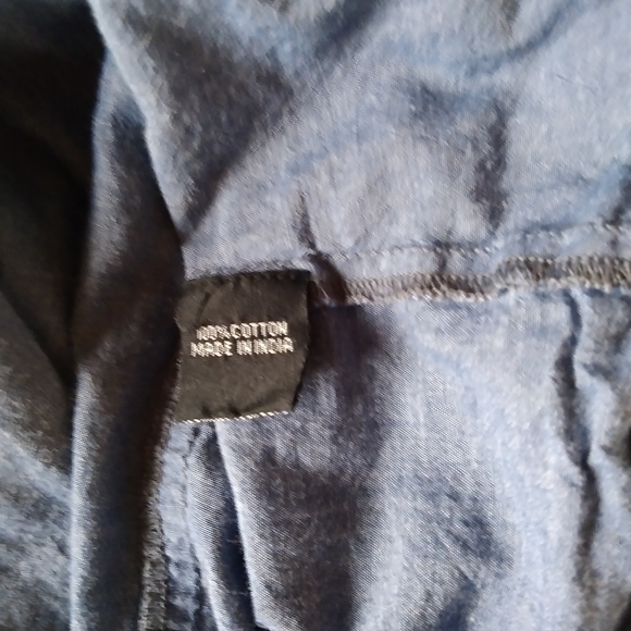 Thread Story Blue Sleeveless Chambray Shirt Size Medium - Picture 5 of 5